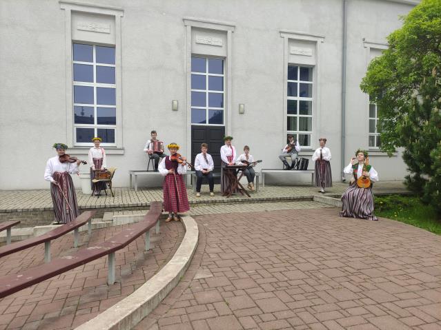 Dziesmu un deju svētku ceļā “Saulesvija” 